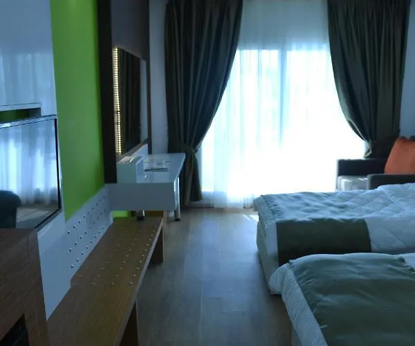Woxxie Hotell 4*